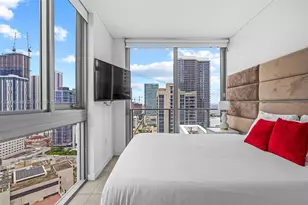 227 NE 2nd St, Miami, FL 33132 - Photo 16
