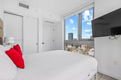 227 NE 2nd St #3106, Miami, FL 33132 - Photo 18