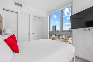 227 NE 2nd St, Miami, FL 33132 - Photo 18