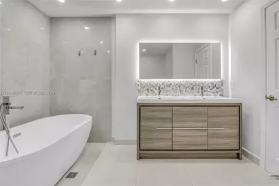 4894 NW 110th Pl, Doral, FL 33178 - Photo 24