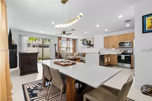 198 SW 170th Ave, Pembroke Pines, FL 33027 - Photo 10