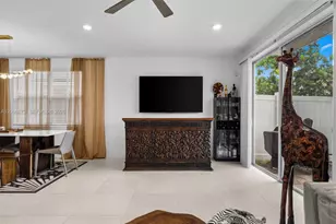 198 SW 170th Ave, Pembroke Pines, FL 33027 - Photo 12