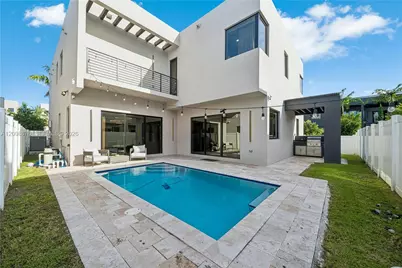 7442 NW 100th Ave, Doral, FL 33178 - Photo 4