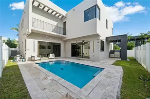 7442 NW 100th Ave, Doral, FL 33178 - Photo 4