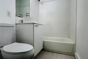 1001 Bay Dr, Miami Beach, FL 33141 - Photo 14