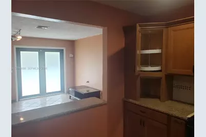 510 SW 70th Ave, Pembroke Pines, FL 33023 - Photo 38