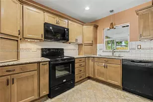 510 SW 70th Ave, Pembroke Pines, FL 33023 - Photo 18