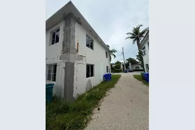 524 NE 71st St, Miami, FL 33138 - Photo 2
