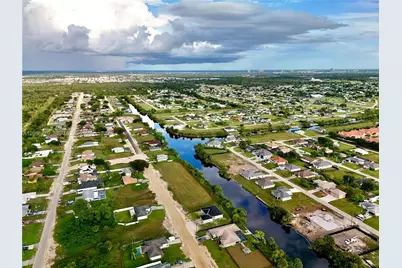 1802 NE 27th Ter, Cape Coral, FL 33909 - Photo 6