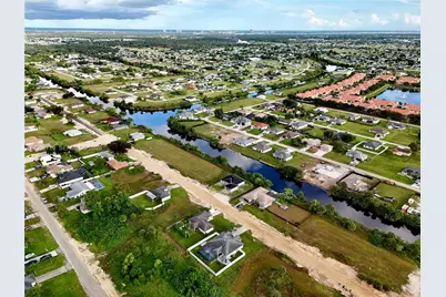 1802 NE 27th Ter, Cape Coral, FL 33909 - Photo 4