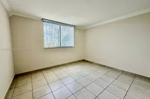 8251 NW 8th St, Miami, FL 33126 - Photo 28