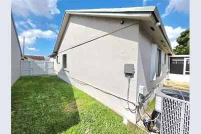 20317 NW 33rd Ave, Miami Gardens, FL 33056 - Photo 16
