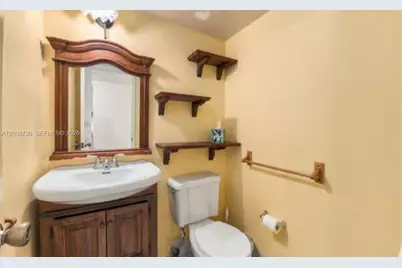 1420 Brickell Bay Dr #202E, Miami, FL 33131 - Photo 16