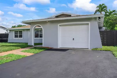 11240 Sheridan St #11240, Pembroke Pines, FL 33026 - Photo 4