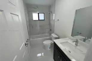298 NW 97th St, Miami, FL 33150 - Photo 14