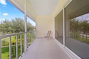 1400 NE 191st St, Miami, FL 33179 - Photo 18