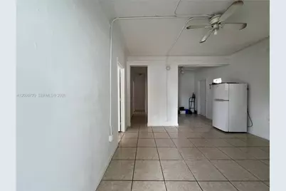 430 SW 3rd St #1, Miami, FL 33130 - Photo 8