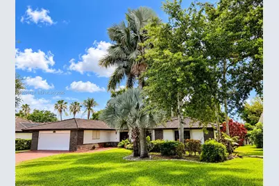 19265 E Saint Andrews Dr, Hialeah, FL 33015 - Photo 1