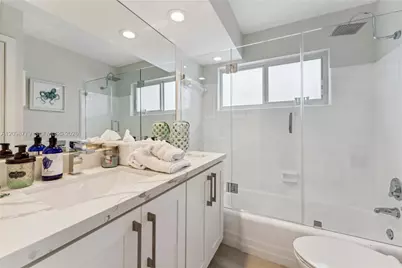1424 NE 53rd Ct #0, Fort Lauderdale, FL 33334 - Photo 12