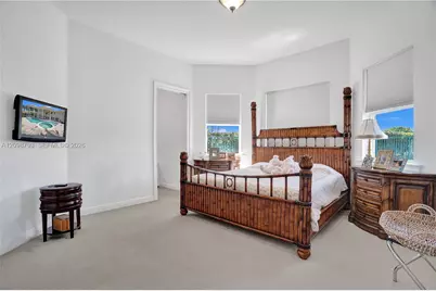 1130 Harbor Ct, Hollywood, FL 33019 - Photo 26