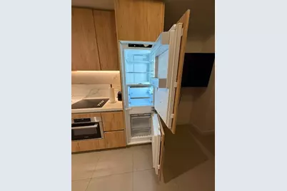 11 NE 6th St #406, Miami, FL 33132 - Photo 8