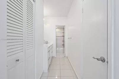 300 Bayview Dr #1710, Sunny Isles Beach, FL 33160 - Photo 28