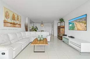 300 Bayview Dr, Sunny Isles Beach, FL 33160 - Photo 14