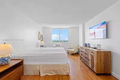 300 Bayview Dr #1710, Sunny Isles Beach, FL 33160 - Photo 26