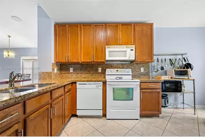 4317 SW 134th Ave, Miramar, FL 33027 - Photo 8