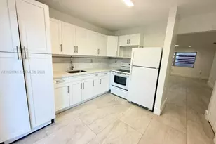 11320 Peachtree Dr, Miami, FL 33161 - Photo 2