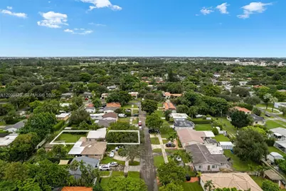 250 Laurel Way, Miami Springs, FL 33166 - Photo 36