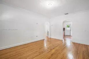 250 Laurel Way, Miami Springs, FL 33166 - Photo 22