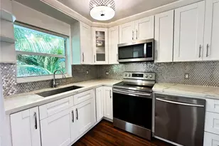 61 Collins Ave, Miami Beach, FL 33139 - Photo 2