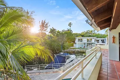 3520 Rockerman Rd, Miami, FL 33133 - Photo 36