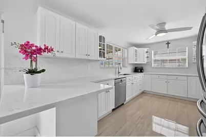 9315 SW 172nd Ter, Palmetto Bay, FL 33157 - Photo 10