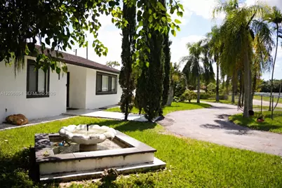 17475 SW 182nd Ave, Miami, FL 33187 - Photo 4