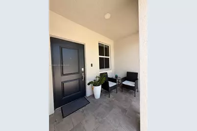 1324 SE 26th Ter #1324, Homestead, FL 33035 - Photo 2