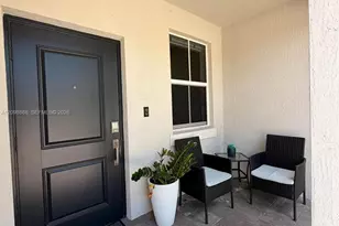 1324 SE 26th Ter, Homestead, FL 33035 - Photo 2