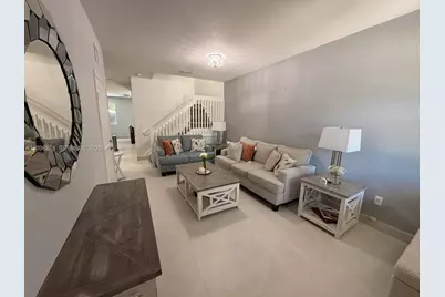 1324 SE 26th Ter #1324, Homestead, FL 33035 - Photo 4