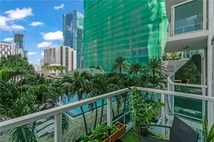 41 SE 5th St, Miami, FL 33131 - Photo 32