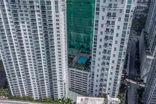 41 SE 5th St, Miami, FL 33131 - Photo 38