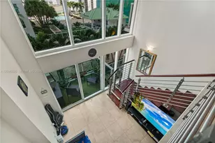 41 SE 5th St, Miami, FL 33131 - Photo 2