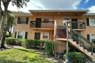 10445 NW 8th St, Pembroke Pines, FL 33026 - Photo 6