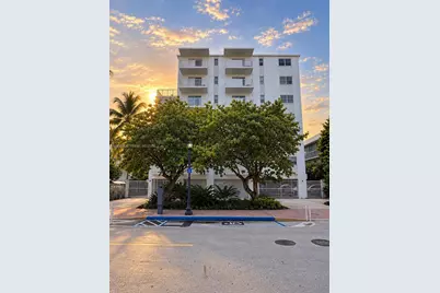 240 Collins Ave #2C, Miami Beach, FL 33139 - Photo 10