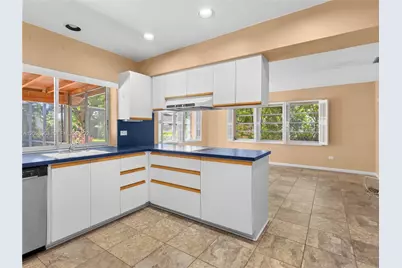 10100 SW 133rd St, Miami, FL 33176 - Photo 16