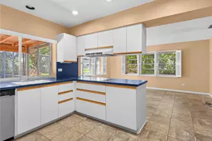 10100 SW 133rd St, Miami, FL 33176 - Photo 16