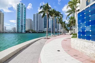325 S Biscayne Blvd, Miami, FL 33131 - Photo 2