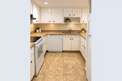 7000 NW 186th St #4-116, Hialeah, FL 33015 - Photo 4