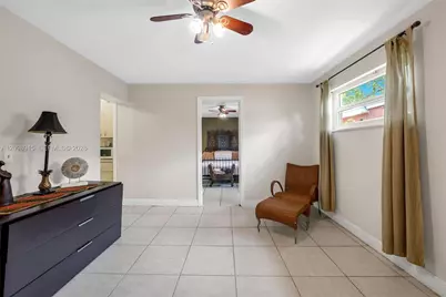 2048 NE 180th St, North Miami Beach, FL 33162 - Photo 16