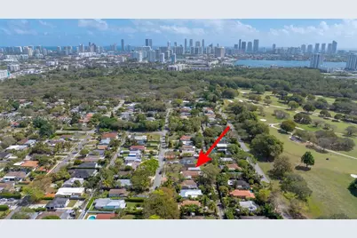 2048 NE 180th St, North Miami Beach, FL 33162 - Photo 28